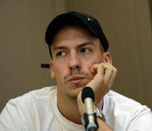 BAKA PRASE LAŽIRAO BANKROT?! Svi ga napustili, prodaje kola, onlajn KRIPTOKAZINO… Ovo je cela ŠEMA PREVARE, sam se odao! (FOTO)