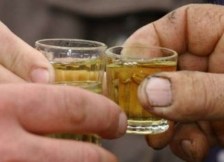 5 RAZLOGA ZAŠTO JE DOBRO PITI RAKIJU: Evo neosporivih argumenata zašto je ovo piće dragocjeno…