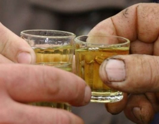 5 RAZLOGA ZAŠTO JE DOBRO PITI RAKIJU: Evo neosporivih argumenata zašto je ovo piće dragocjeno…