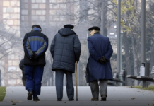Osim povišice penzionerima stiže i dodatak na penziju! Isplaćuje se mjesečno, a evo ko ima pravo i koliko on iznosi (Foto)