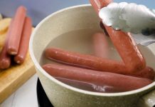 Nemojte to raditi: Mnogi ljudi rade ovu grešku kada kuhaju kobasice. Posljedice mogu biti ozbiljne!