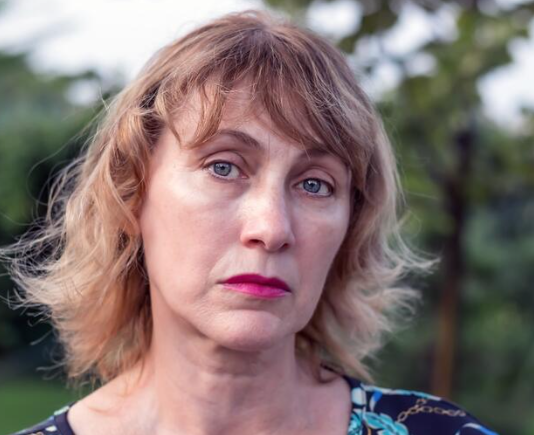 Žene 50+ nikako ne treba da biraju ovu frizuru i boju kose: Čini da izgledaju starije i umorno