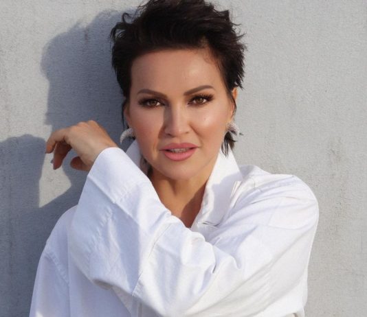 NINA BADRIĆ smršala je po savetu Novaka Đokovića: Obukla haljinu koja ocrtava svaku liniju tela, komplimenti pljušte