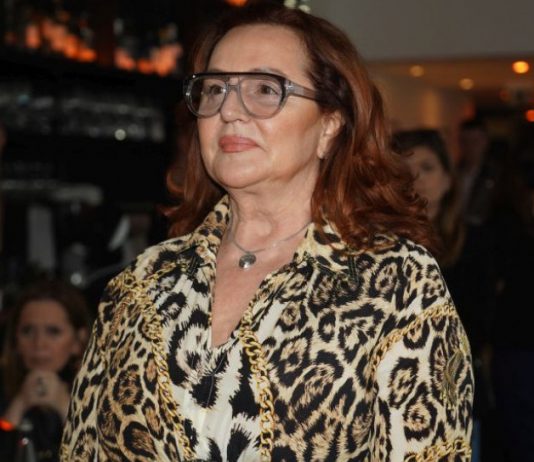 Ana Bekuta ima 64 i pozira u kupaćem! Moraju li godine da budu tako surove?