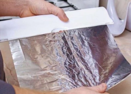 KOMAD ALUMINIJUMSKE FOLIJE STAVITE ISPRED VRATA: Preko noći ćete da se riješite veliki problem