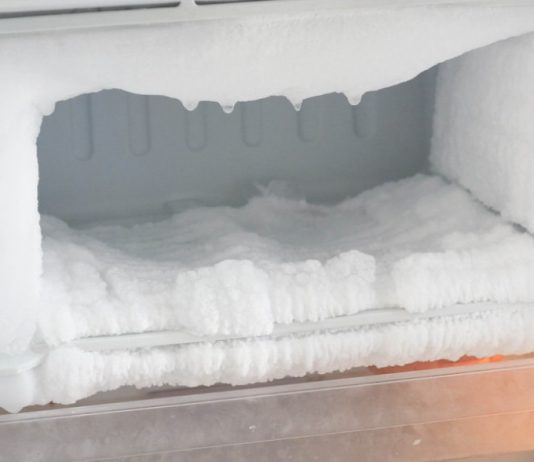 Jeftino rješenje: Ako redovito pravite led u zamrzivaču, stavite 0ve namirnice u zamrzivač i više nećete imati 0vaj problem!