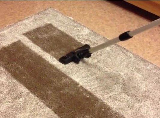 OČISTITE TEPIH SAMI KOD KUĆE;Treba vam samo jedan sastojak, izgledat će kao iz salona