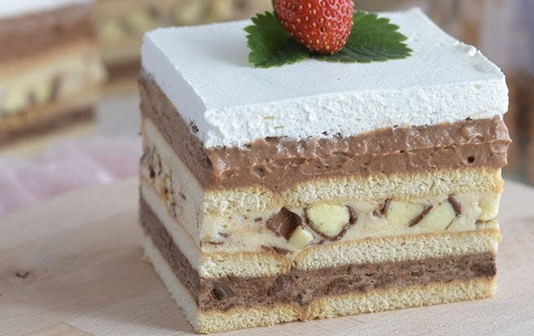 Jednostavna torta sa čokoladnim bananicama – Tko god je probao kolač tražio je recept