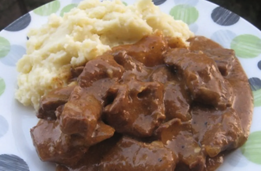 Džigerica u umaku – Bogatstvo okusa i jednostavna priprema