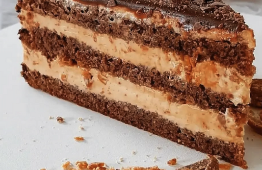 Snickers torta – Jednostavan recept za bogat i sočan desert