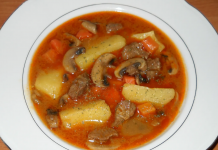 Ručak na kašiku – Junetina sa krompirom i šampinjonima!