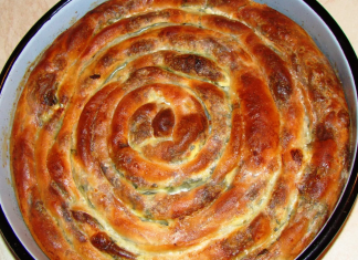 Neodoljiva bakina zeljanica – Tajna savršenog tijesta u samo par koraka!