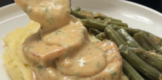 Recept za sočne pileće filete sa kremastim sosom