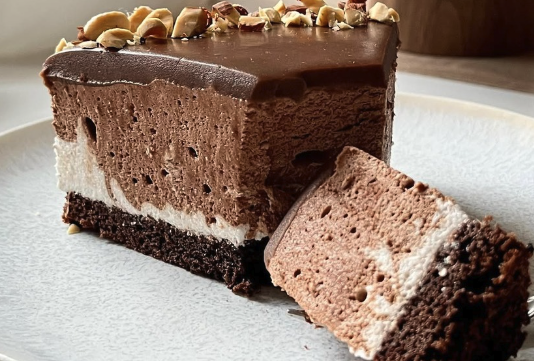 TORTA PTIČIJE MLEKO: Preukusna torta koja oduševljava svojom jednostavnošću