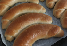 Domaće pekarske kifle – Hrskave izvana, mekane iznutra