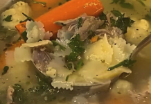 Domaća juneća supa sa knedlama – Brzi i jednostavni recept!