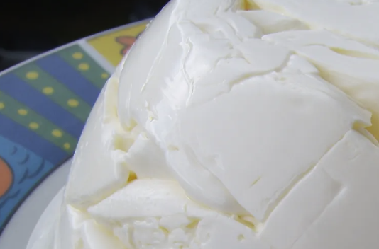 Tradicionalni recept za zagrebački sir – Domaći okus kojeg ćete obožavati!