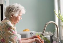 Bakini savjeti za kućanstvo: 10 prastarih trikova koji nam i danas olakšavaju proljetno čišćenje