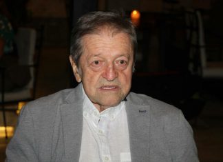 Za njegovu bolest niko nije znao, sam je autobusom išao na hemoterapije: Ćerka na njegovom grobu ni suzu nije pustila