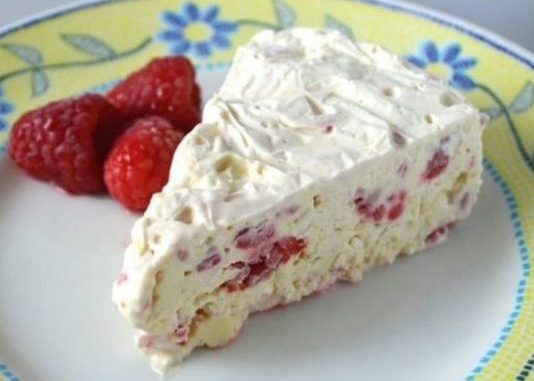 SLADOLED TORTA SA MALINAMA ZA 10 MINUTA