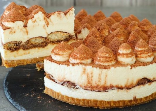 JEDNOSTAVNA TIRAMISU TORTA BEZ PEČENJA SA PODLOGOM OD KEKSA