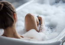 Ušla u kupatilo, pa umalo doživela srčku! U sekundi se prestravila, prizor je sledio u mestu! (FOTO)