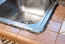 Očistite SILIKON OKO SUDOPERE OD CRNE BUĐI brzo, lako i efikasno: Ovaj trik je spas