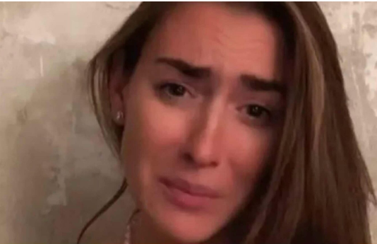 Zbog detalja na fotografiji Natalija je shvatila da je muž vara: “Žene, otvorite oči, ova sitnica ih odaje…