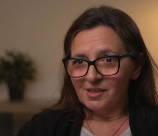 Jadranka je nakon smrti roditelja nasledila 2 saksije, a njen brat 3 kuće i 2 placa: Ali tek nakon ovih reči shvatila je surovu istinu koja joj je slomila srce