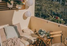 Mala terasa uređena kao raj: Nećete verovati šta je sve stalo – uživanje na maks! Mala terasa uređena kao raj: Nećete verovati šta je sve stalo – uživanje na maks! - featured image