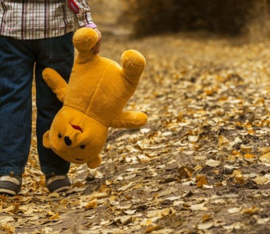 Dijete koje nije dobilo dovoljno ljubavi u djetinjstvu ispoljava dvije loše osobine kada odraste