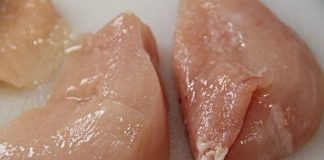 Pranje sirove piletine može uzrokovati trovanje? Evo šta o tome kažu stručnjaci