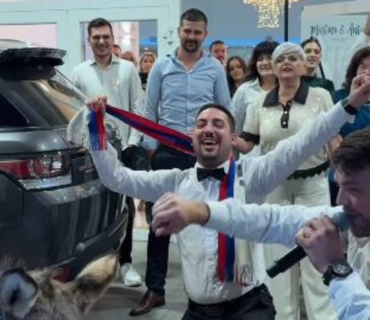 Snimak sa svadbe iz Mostara šokirao ceo Balkan! Umesto poklona, mladoženja od KUMA dobio OVO