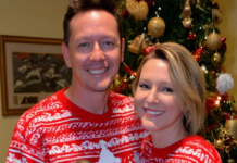 Moj muž je dobio božićni poklon od svoje bivše – a kada ga je otvorio pred nama, ono što je bilo unutra mi je uništilo brak.