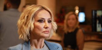 “Tukla bih te, sve bih vas zapalila!” Goca Tržan se obrušila na ĆERKU PEVAČICE! Ispao haos u emisiji uživo!