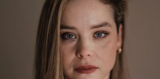 Dovezao je iz prodilišta, rekao “za mene je ovo previše”, okrenuo se i otišao: 6 godina sama odgajala 2 bolesna sina, od njega ni traga, a onda je stigla poruka