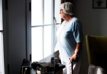 Što čeka usamljenu ženu u starosti: 3 važne riječi Paula Coelha