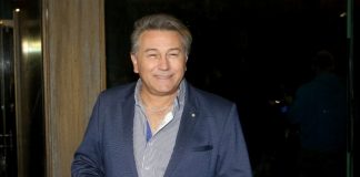 Bosanskom pevaču u ratu srušili kuću do temelja: Vesna Zmijanac ga ludo volela i posvetila mu jnajveći hit, on ljubavnici napravio dete pa morao da traži DNK