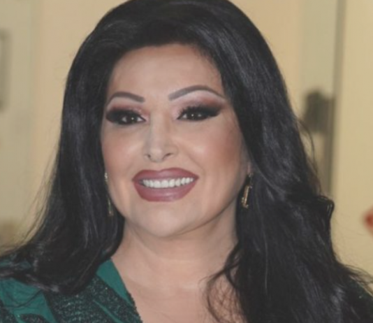 Dragana više neće biti sama, on se useljava u dvorac Ebenfurt, ne žele ništa da kriju: Poznat i mlad, svi ga znate – sin joj može biti