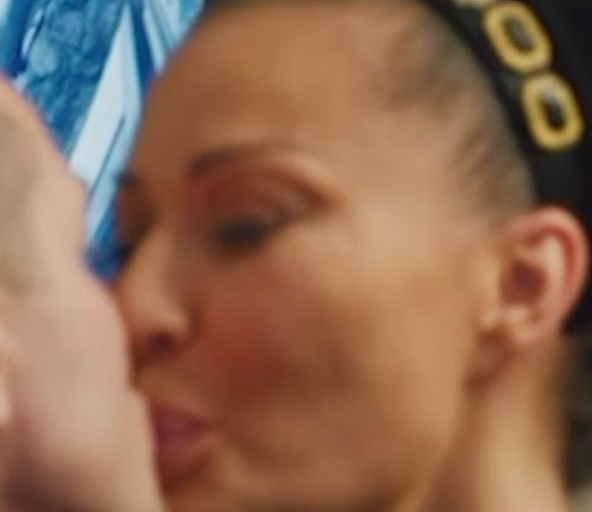 Ceca Ražnatović uhvaćena kako ljubi crnog prezgodnog muškarca: Evo ko je on