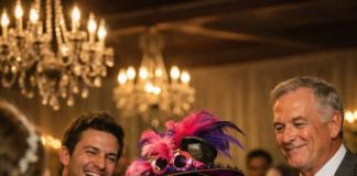 Na svom vjenčanju, moji su svekrvi ponizili moju majku pred 204 uzvanika, a moj zaručnik Mark se smijao… Ono što sam tada rekla utišalo je cijelu dvoranu i ostavilo njegovu obitelj i goste u šoku… I nimalo ne žalim zbog toga