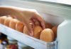 Zašto jaja ne bi smjela biti pohranjena u vratima hladnjaka, najčešća pogreška u kuhinji