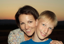 Jasminu iz Ćuprije muž ostavio zbog naše pevačice: Pocepana i gladna prodavala na pijaci, danas je doktor nauka