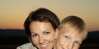 Jasminu iz Ćuprije muž ostavio zbog naše pevačice: Pocepana i gladna prodavala na pijaci, danas je doktor nauka