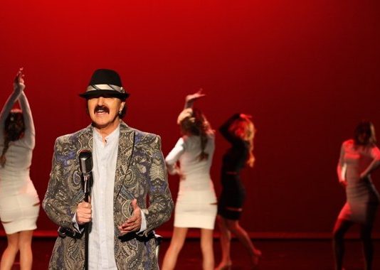 HARlS ĐŽIN0VIĆ STA0 NA LUDl KAMEN!!!! EV0 K0JA P0ZNATA PJEVAČlCA osvojila njegovo srce!!SLlJEDI VELlKI Š0K!!!