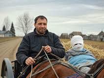 Cijelo selo bilo je u šoku kada se jedan od mještana vratio u roditeljsku kuću s ženom neobičnog izgleda… no ubrzo se o novoj supruzi otkrilo nešto strašno 😱😱