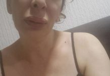 Potresne poruke pjevačice, tvrdi da ju je majka izbacila iz stana: “5 dana nisam jela, na ulici sam” PROKOCKALA SVE PARE? Potresne poruke pjevačice, tvrdi da ju je majka izbacila iz stana: "5 dana nisam jela, na ulici sam" - featured image