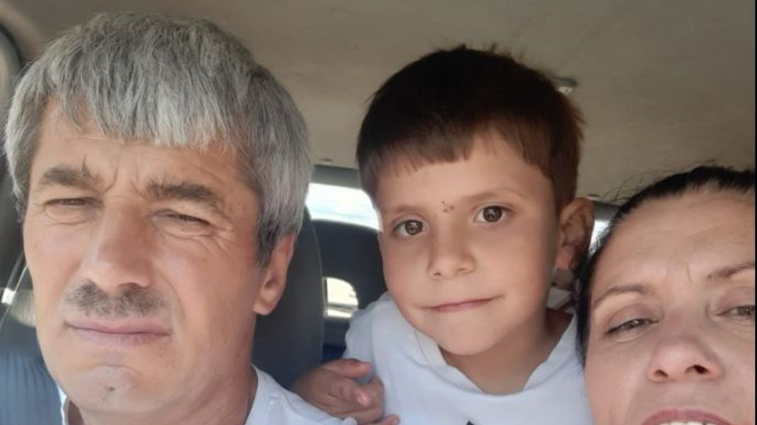 Albanka udajom došla iz Tirane u kuću Stefanovića, sa sobom povela i sina - jedino dete u tri sela: Albanka udajom došla iz Tirane u kuću Stefanovića, sa sobom povela i sina - jedino dete u tri sela:
