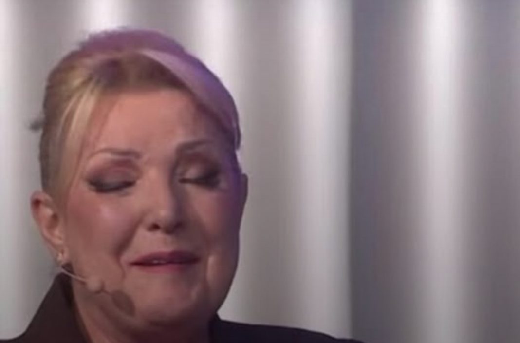 ZABRINJAVAJUĆE VIJESTI O SNEŽANI ĐURIŠIĆ! Svi strahuju za njeno zdravlje - featured image ZABRINJAVAJUĆE VIJESTI O SNEŽANI ĐURIŠIĆ! Svi strahuju za njeno zdravlje - featured image
