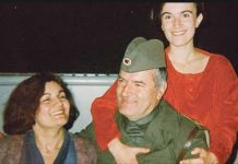 Mladić će biti sahranjen pored kćerke, malo ko zna da je ona oduzela sebi život kada je shvatila kakve je otac zločine činio: Evo šta je napisala o svom ocu Mladić želio biti sahranjen pored kćerke koja si je oduzela život kada je shvatila kakve je otac zločine činio - featured image